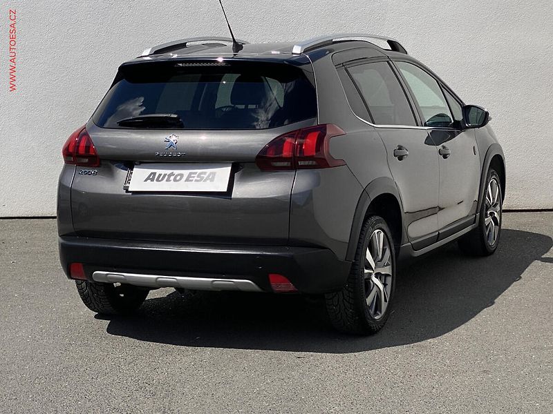 Peugeot 2008 (2018) 1.2PT, Crossway, AT, panor - fotka 4 z 17