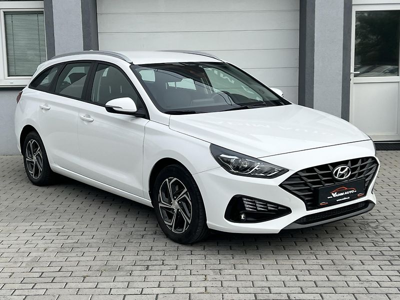 Hyundai i30 (2023) 1.5i KAMERA 1.MAJITEL ČR - fotografie inzerátu