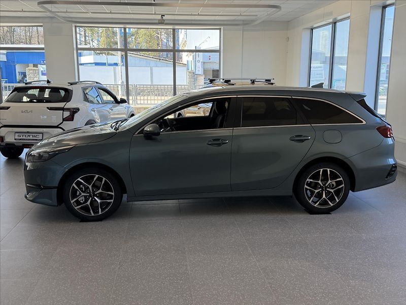 Kia Ceed 1,5 T-GDI SW 7DCT TOP+Business - fotka 4 z 10