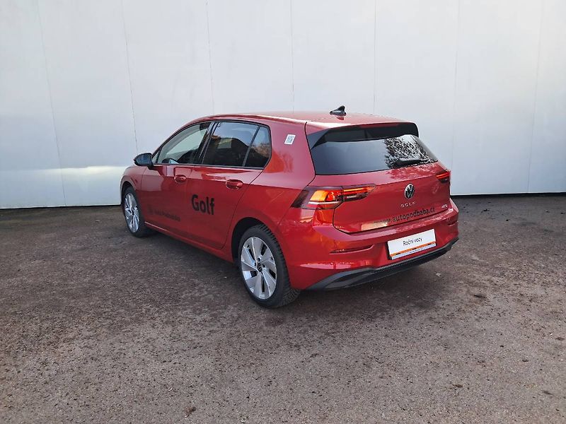Volkswagen Golf (2025) People 1.5 eTSI / 85 kW DSG7 m - fotka 26 z 30