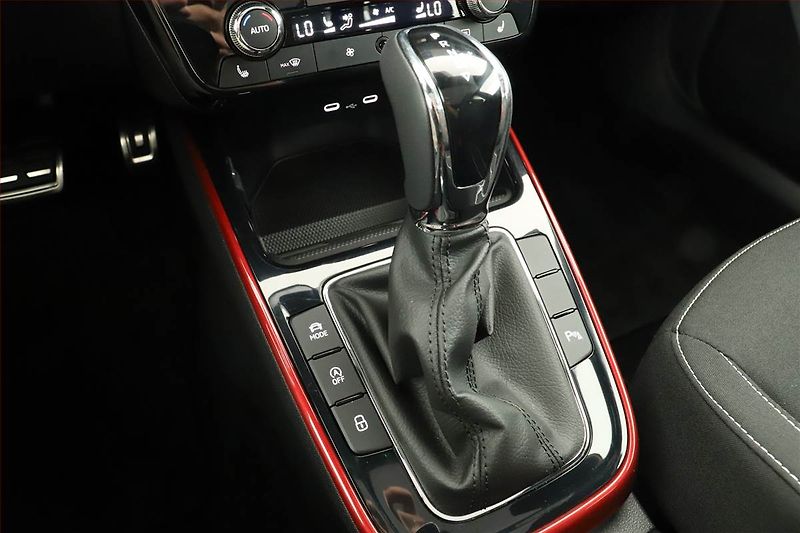 Škoda Fabia (2025) 1.0 TSI, MONTE CARLO, AUTOMAT - fotka 12 z 16