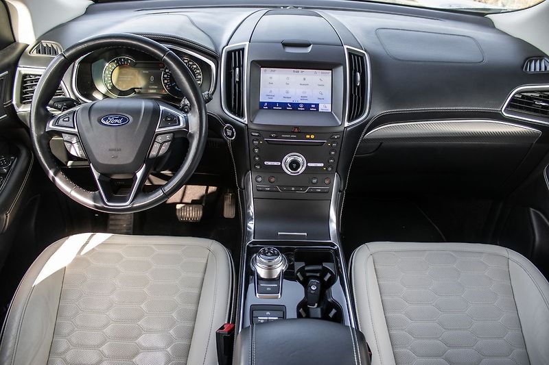 Ford Edge - fotka 12 z 26