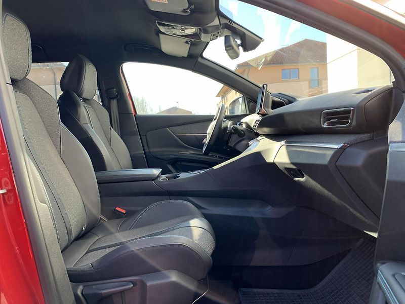 Peugeot 3008 ALLURE PACK 1.5 BHDi 96kW AT8 - fotka 15 z 27