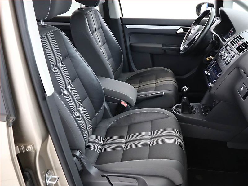 Volkswagen Touran (2012) 1.4 TSI, Tempomat - fotka 7 z 15