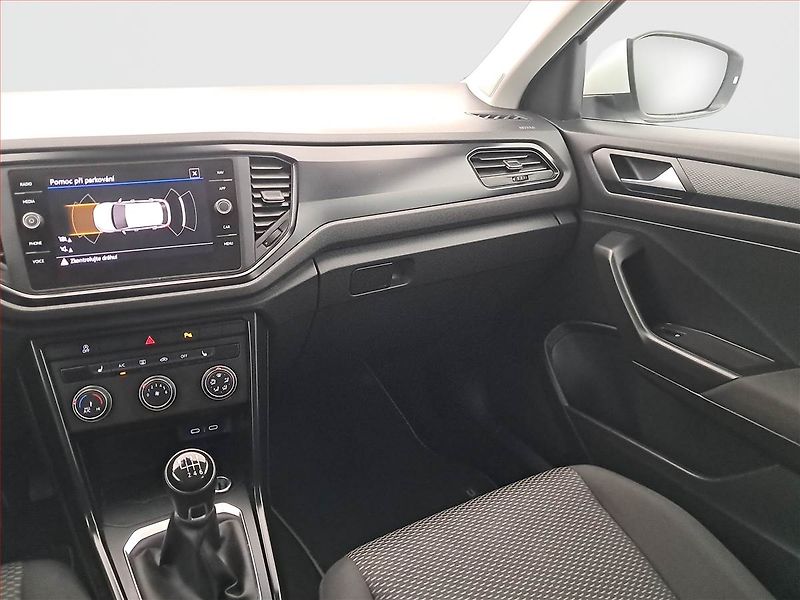 Volkswagen T-Roc (2021) 1.0 TSI, ČR,1.maj, Serv.kniha - fotka 8 z 17
