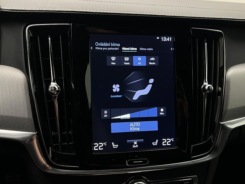 Volvo S90 D5 AWD R-DESIGN AUT - fotka 34 z 41