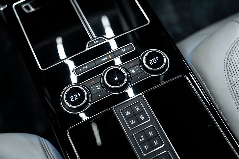 Land Rover Range Rover SV Autobiography Long - fotka 27 z 39
