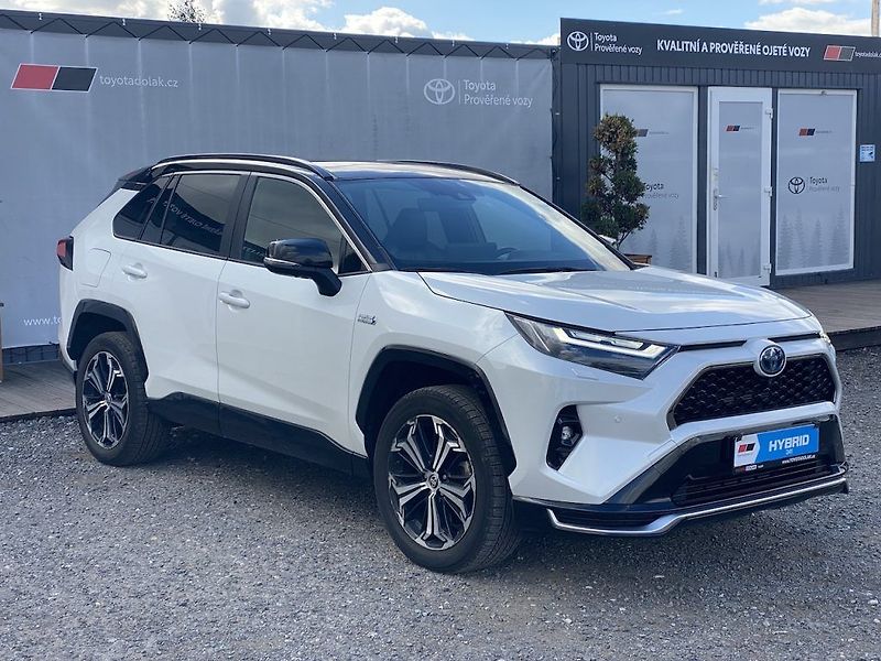 Toyota RAV4 2.5Plug-in, ČR, Executive, 4x4 - fotka 1 z 21
