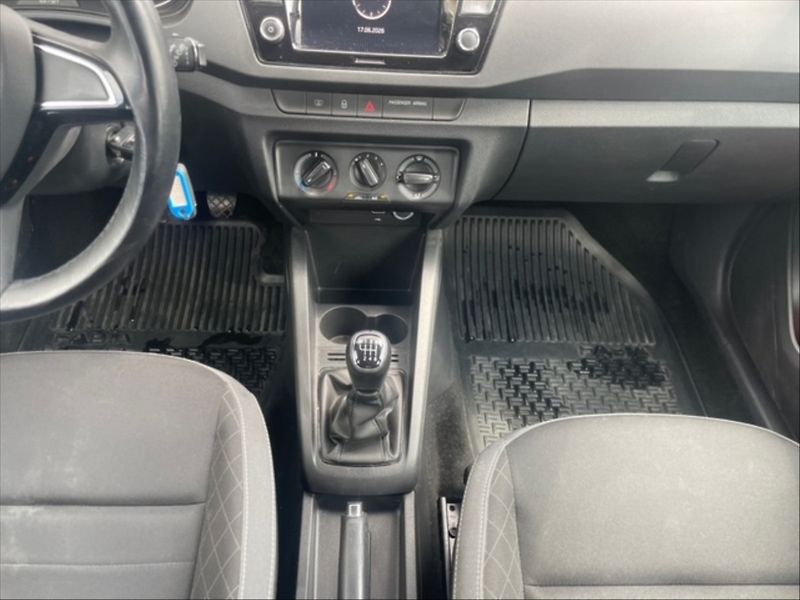 Škoda Fabia 1,0 TSI 81 Ambition - fotka 10 z 11