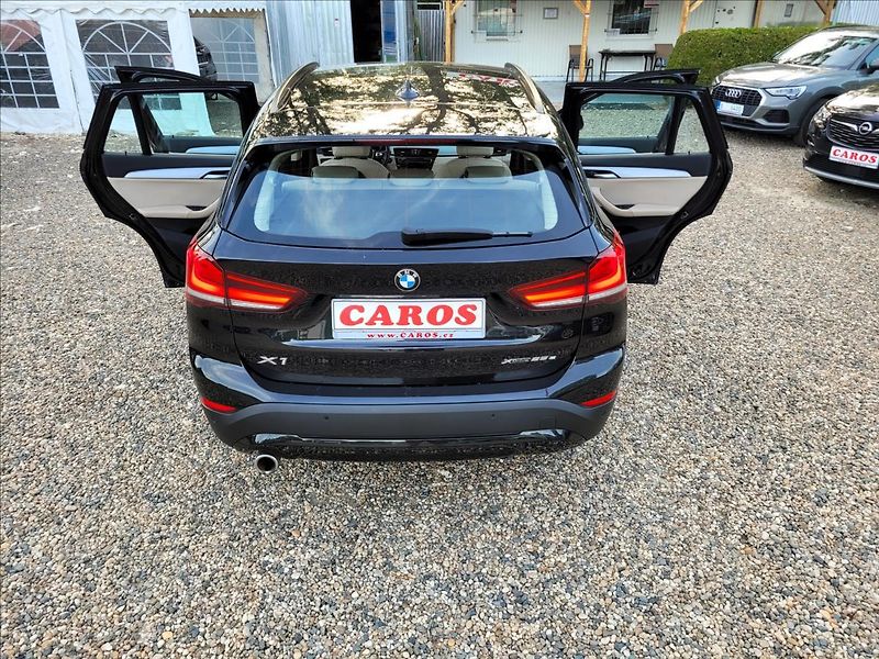 BMW X1 JIŽ NENÍ K DISPOZICI - fotka 43 z 50