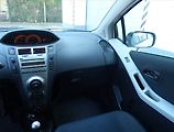 Toyota Yaris (2010) 1.0 VVT-i, Serv.kniha, po STK - náhled 8