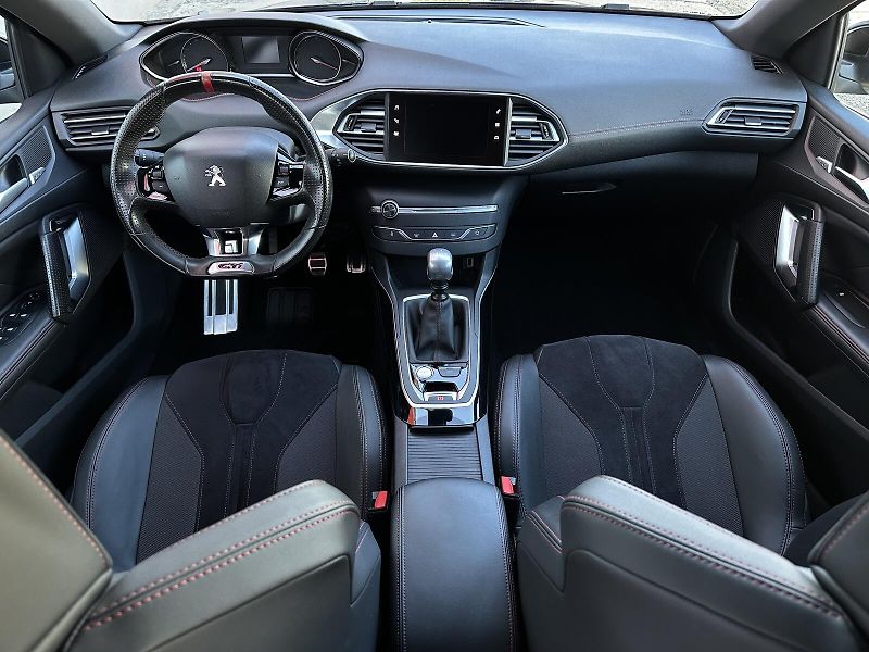 Peugeot 308 308 GTi 272PS NAVI Soundsystem - fotka 36 z 43