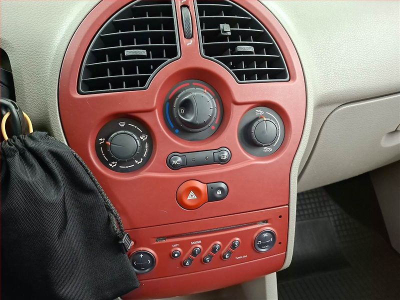 Renault Modus (2005) 1.2 16V, Klima, jezdí skvěle - fotka 13 z 14
