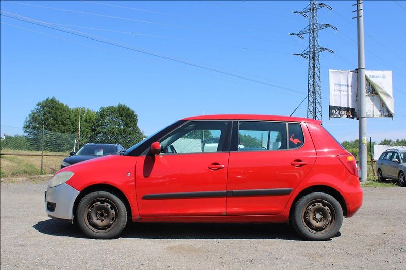 Škoda Fabia 1,2 i  LPG, STK 5/2027 - fotka 8 z 24
