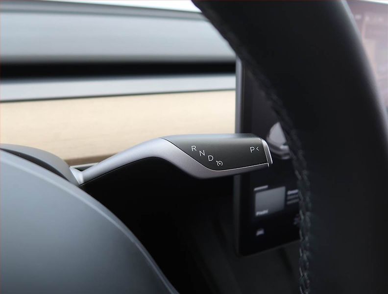 Tesla Model Y (2023) RWD LFP 60kWh, SoH 94% - fotka 12 z 33