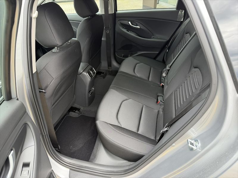 Hyundai i30 (2026) 1,6 T-GDI MHEV 7st. DCT  STYLE - fotka 11 z 12