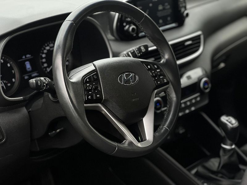 Hyundai Tucson (2020) 1.6 T-GDI 130KW - fotka 9 z 18