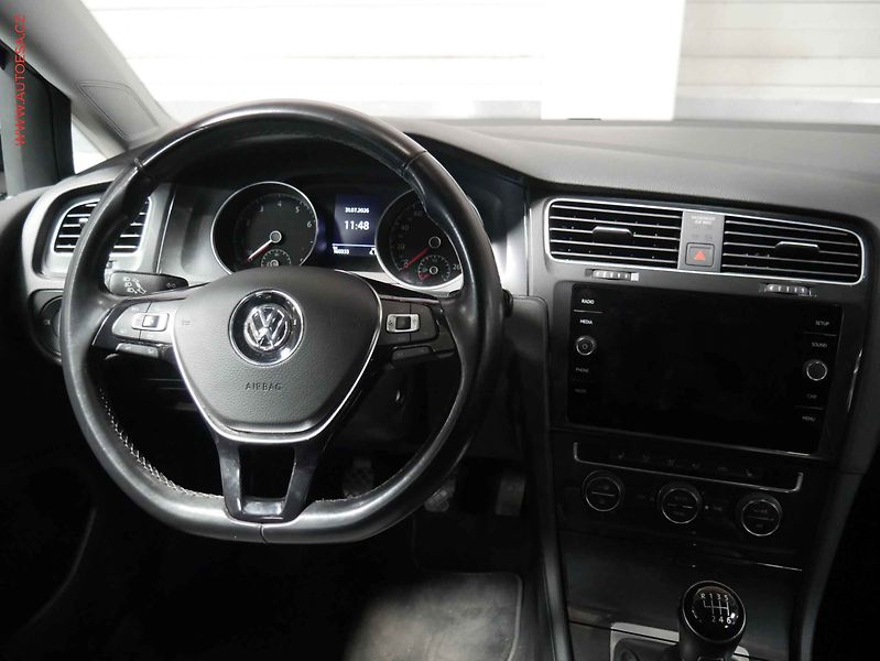 Volkswagen Golf (2019) 1.0 TSi, Comfortline, TZ - fotka 13 z 23