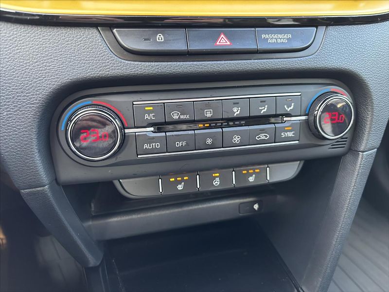 Kia XCeed 1,5 TGDi Spring Edition ZÁRUKA - fotka 27 z 46