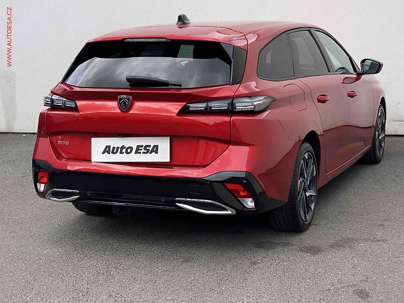 Peugeot 308 (2022) 1.2PT, Allure, LED, TZ, navi - fotka 4 z 18