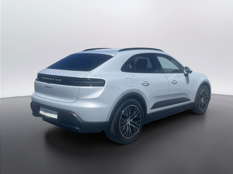 Porsche Macan 4 - fotka 5 z 24