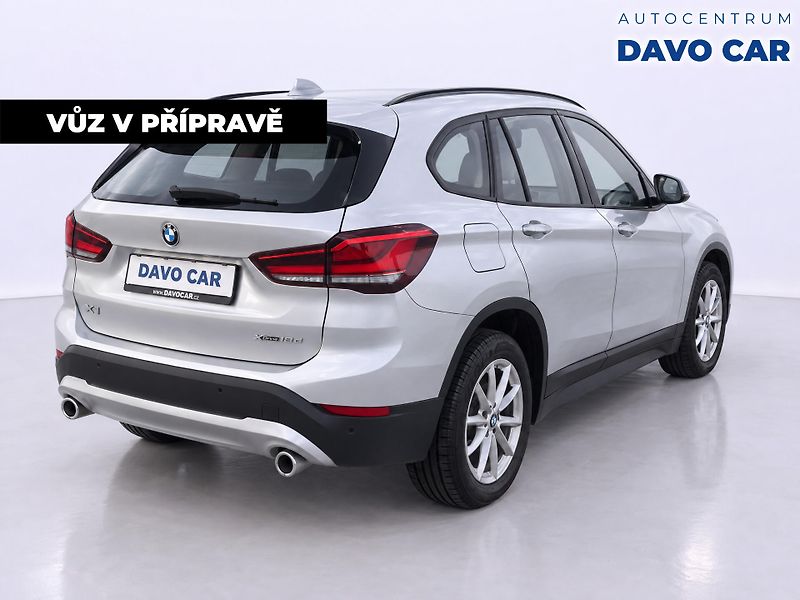 BMW X1 2,0 18d 110kW xD Automat CZ LE - fotka 5 z 12