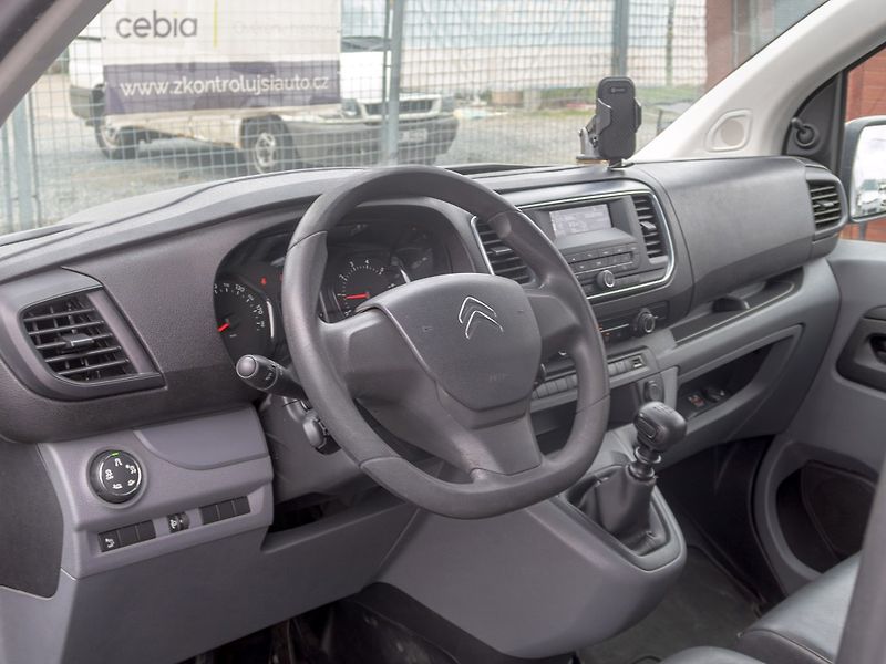 Citroën Jumpy (2019) 2.0D 110KW L 9sed – PO SERVISU - fotka 11 z 44