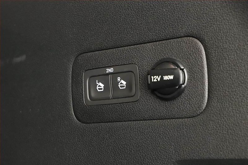 Hyundai Santa Fe (2021) 2.2 CRDi - fotka 25 z 28