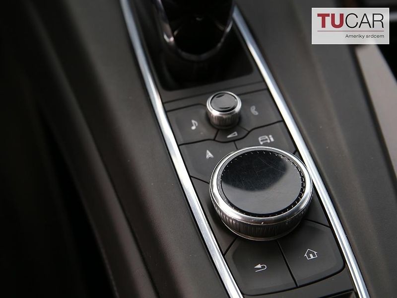 Cadillac Escalade (2021) 6.2 V8 Sport Platinum Záruka! - fotka 25 z 58