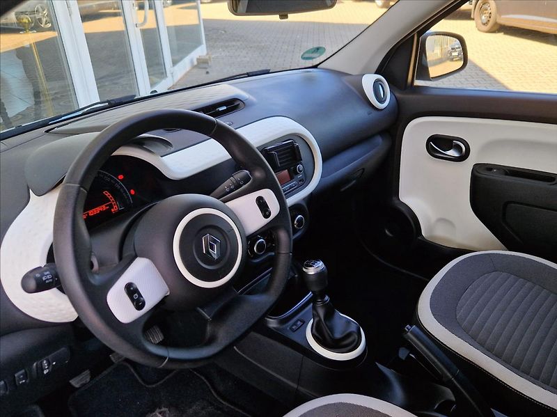 Hyundai i40 1,7 CRDi, Navi, Xenony, Tažné - fotka 17 z 26