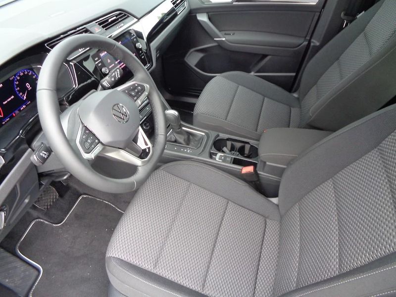 Volkswagen Touran People 1,5 TSI EVO 7DSG - fotka 9 z 30