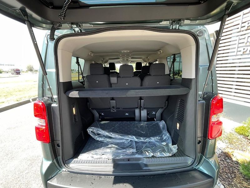Toyota ProAce Verso 2.2D 180K Automat L2 Family 8S - fotka 10 z 29