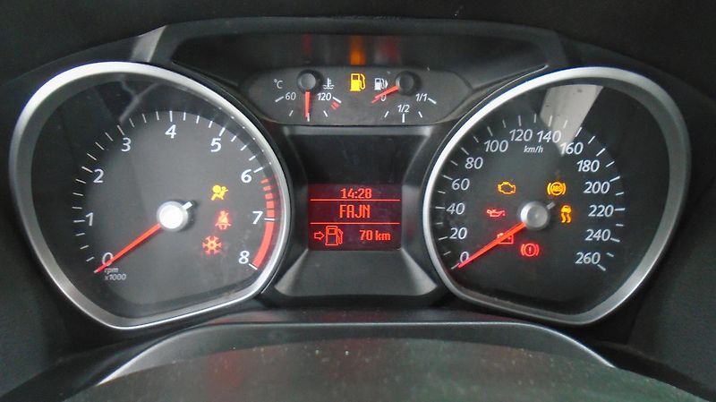 Ford Galaxy 2.0 benzin 107 kw Facelift - fotka 19 z 34