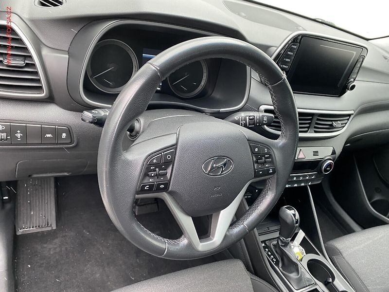 Hyundai Tucson (2019) 1.6 CRDi, AT, panor, navi - fotka 13 z 19