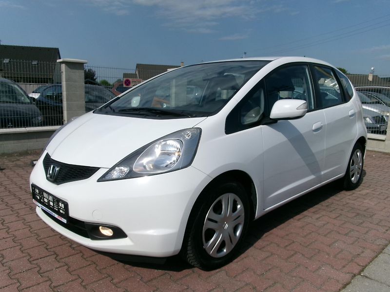 Honda Jazz (2010) 1,4i STYLE KLIMA ALU - fotka 2 z 27