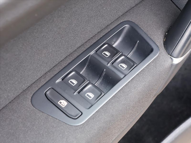 Volkswagen Golf Sportsvan 1,4 TSI 92kW Comfortline DSG - fotka 15 z 41