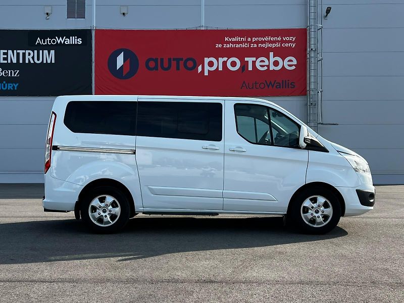 Ford Tourneo Custom 2.0TDCI 96kW 8-Míst DPH TZ - fotka 5 z 25