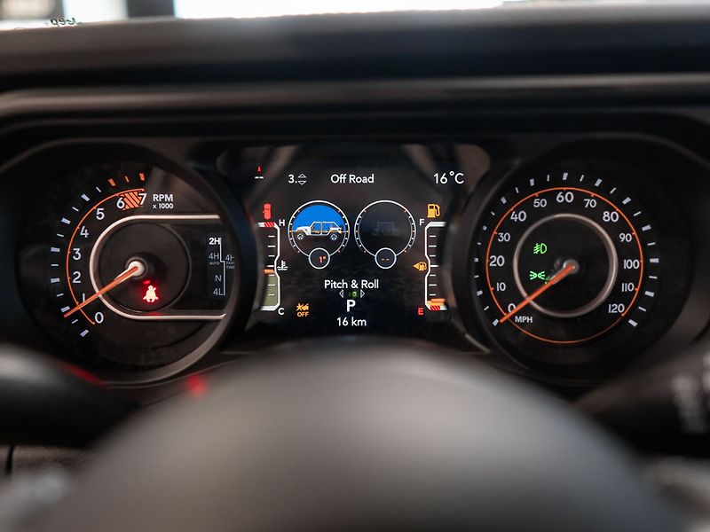 Jeep Wrangler (2026) 3.6 V6 Rubicon X, Naviják - fotka 21 z 37
