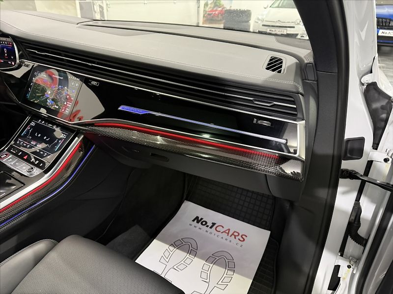Audi SQ7 4,0   TFSI 507HP MATRIX B&O ČR - fotka 22 z 41