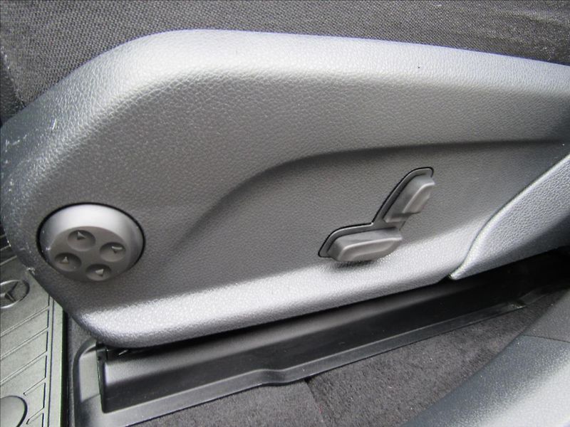 Mercedes-Benz GLC 2,0 CDi 220d 4MATIC - fotka 30 z 44