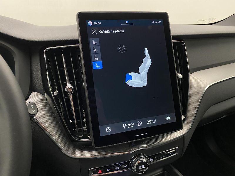 Volvo XC60 T8 AWD BLACK EDITION RECHARGE  - fotka 43 z 47