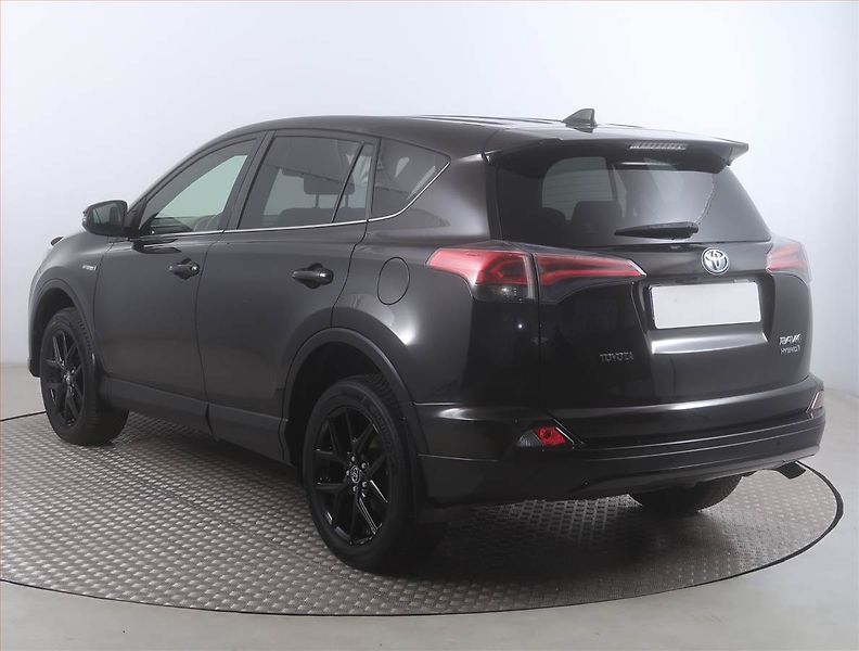 Toyota RAV4 (2018) Active 2.5 Hybrid, Automat - fotka 4 z 17