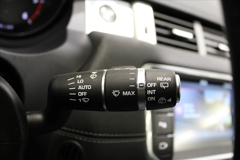 Land Rover Range Rover Evoque 2,0 SE Td4 132 kW Panorama - fotka 16 z 34