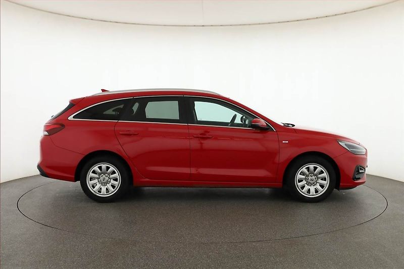 Hyundai i30 (2022) 1.5 T-GDI MHEV, Serv.kniha - fotka 6 z 19