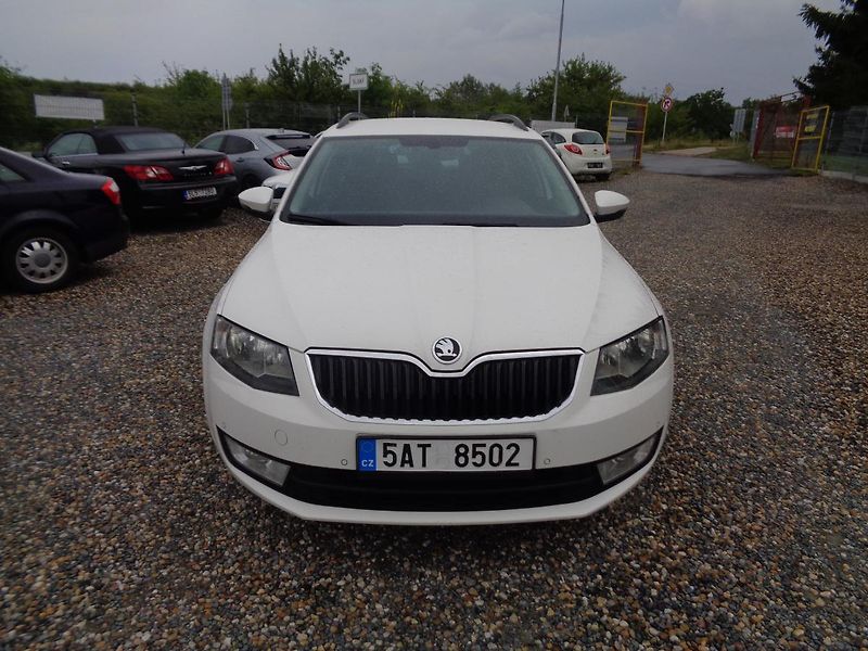 Škoda Octavia 2,0 TDI - fotka 2 z 13