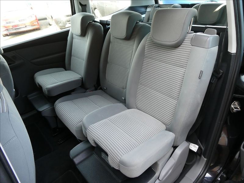 Seat Alhambra 2,0 TDi 103kW 7.míst, serviska - fotka 14 z 39