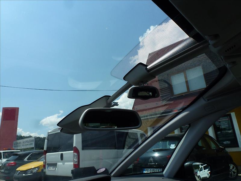 Citroën C4 Picasso 1,2 PureTech 130 6MAN Turbo Od - fotka 41 z 55