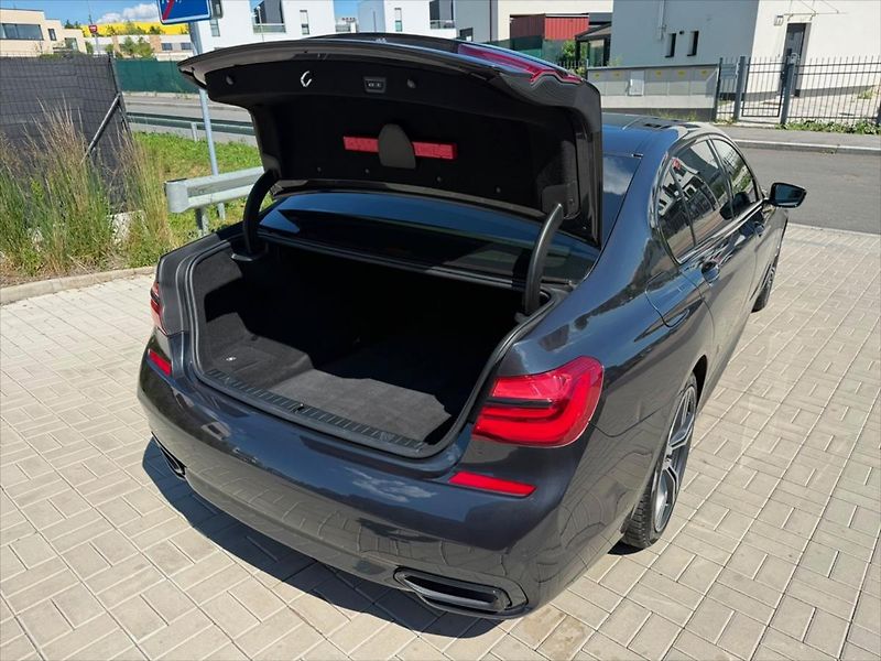 BMW Řada 7 740Ld M-Paket xDrive Panorama - fotka 6 z 20