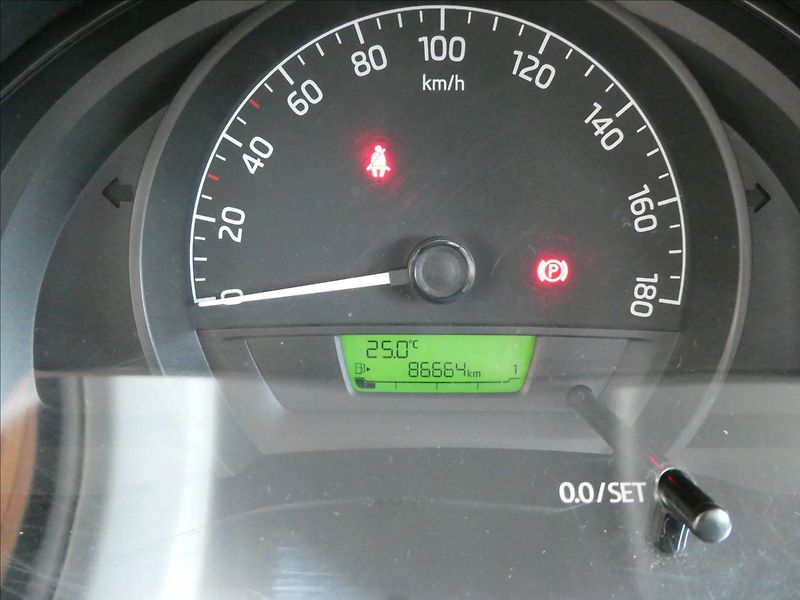 Škoda Citigo 1,0 MPi KLIMA - fotka 29 z 41