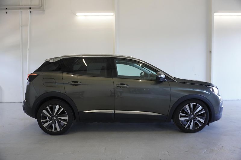 Peugeot 3008 1.6 BLUEHDI 88kW ALLURE - fotka 5 z 29